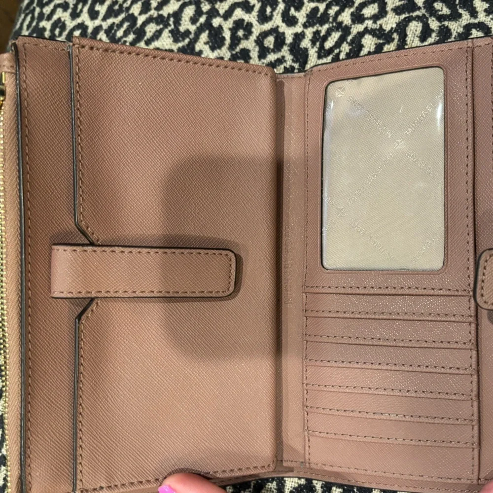 Like New Michael Kors Jet Set Travel Wallet/ Phone Holder *No Wrist Strap*